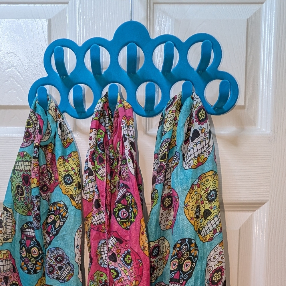 Colorful Skull Scarf Holder